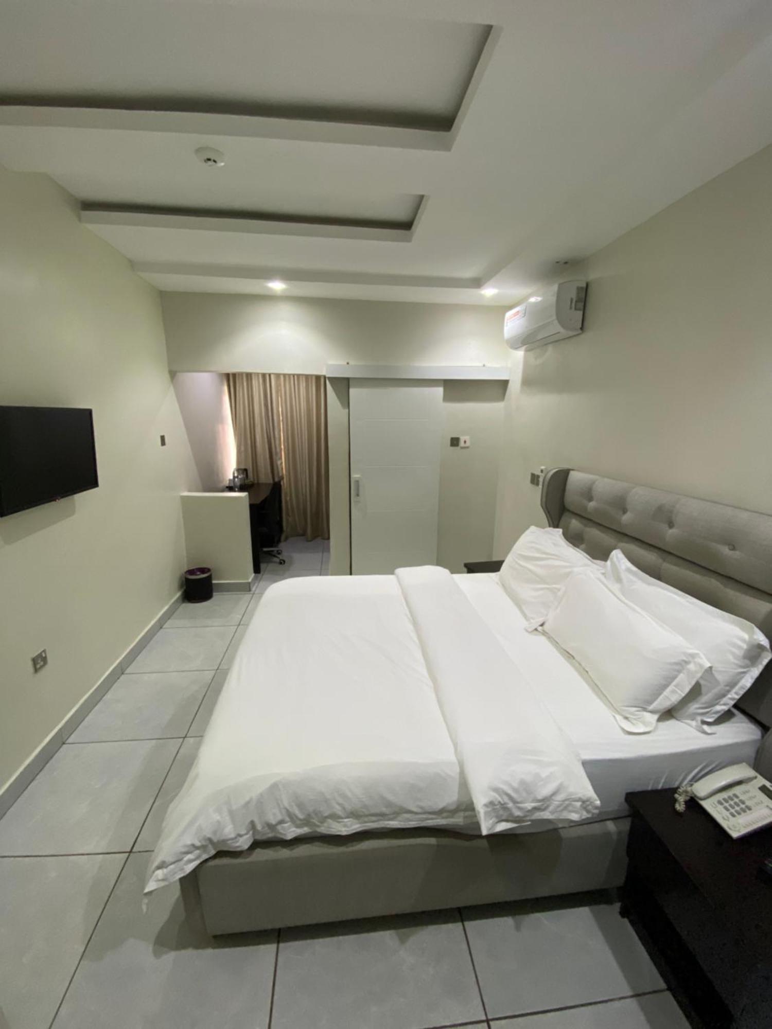 Emmaag Hotel, Ibadan Exterior photo