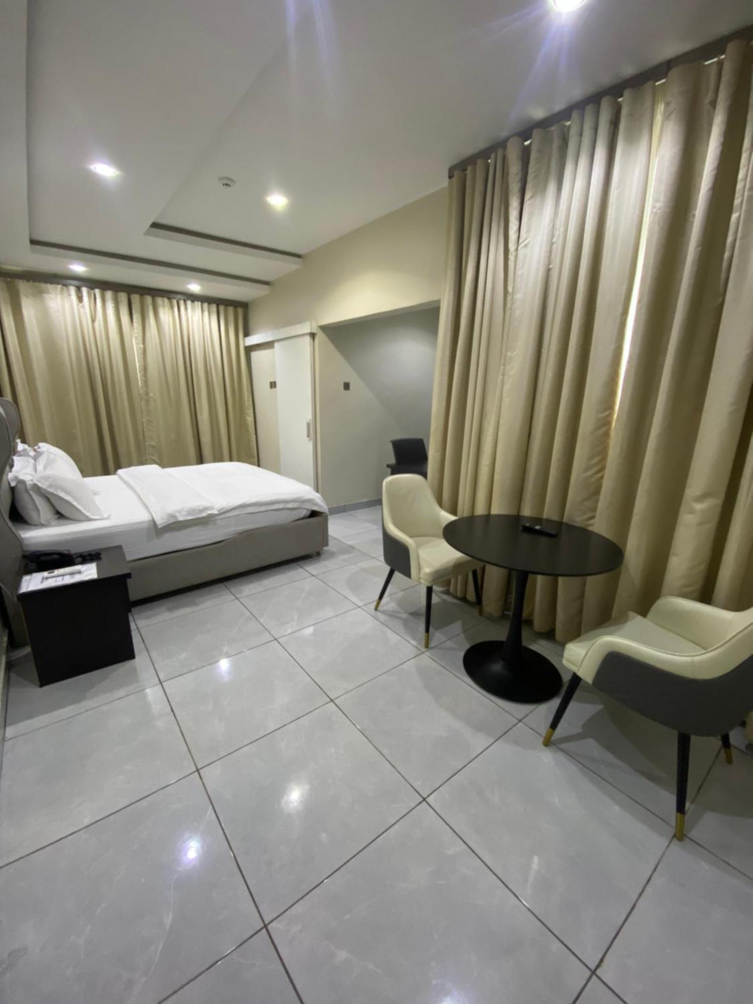 Emmaag Hotel, Ibadan Exterior photo